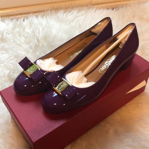 Salvatore Ferragamo Shoes - NIB Salvatore Ferragamo Vara Pumps